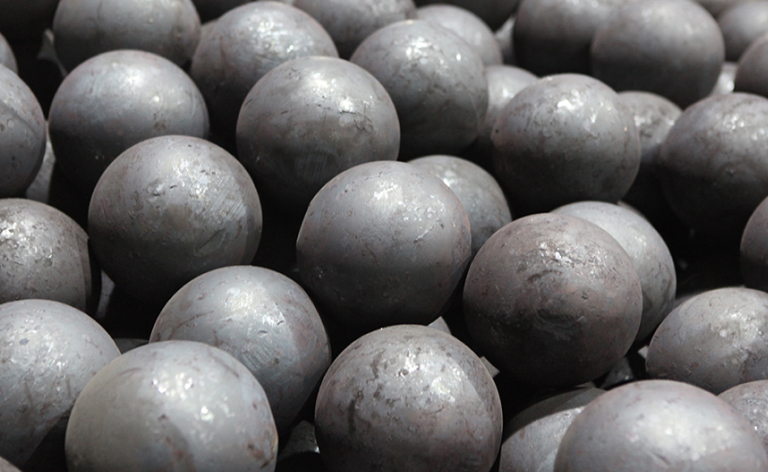 Hot rolled and forged wear-resistant steel balls